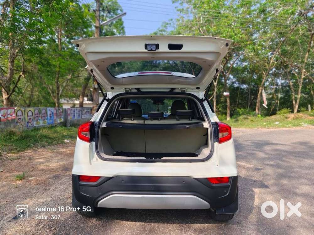 Mahindra Xuv300 W8, 2021, Petrol