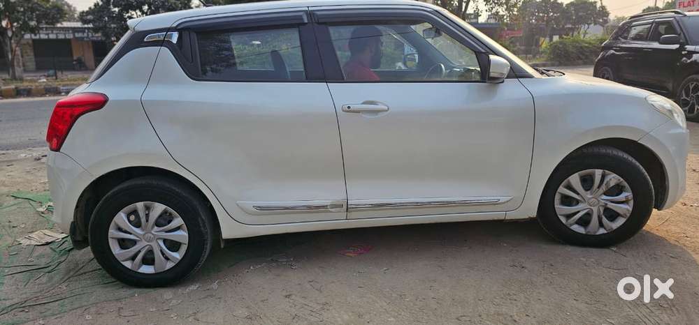 Maruti Suzuki Swift Vxi 1.2 Abs Bs-iv, 2018, Petrol