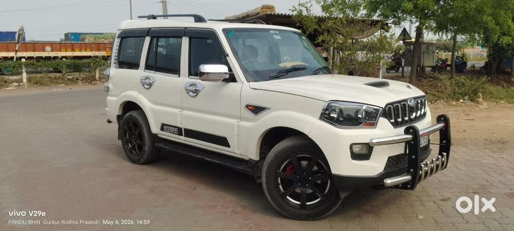 Mahindra Scorpio 2016 Diesel Well Maintained