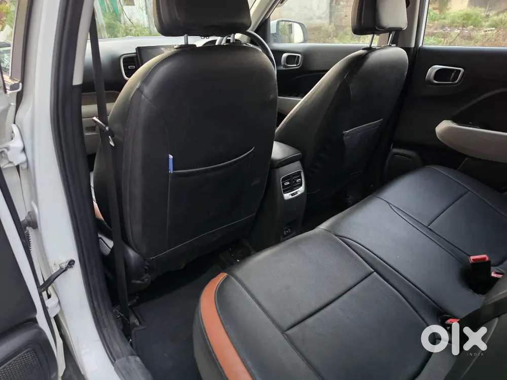 Hyundai Venue Diesel 06 December 2022 ,new Battery And Tyres