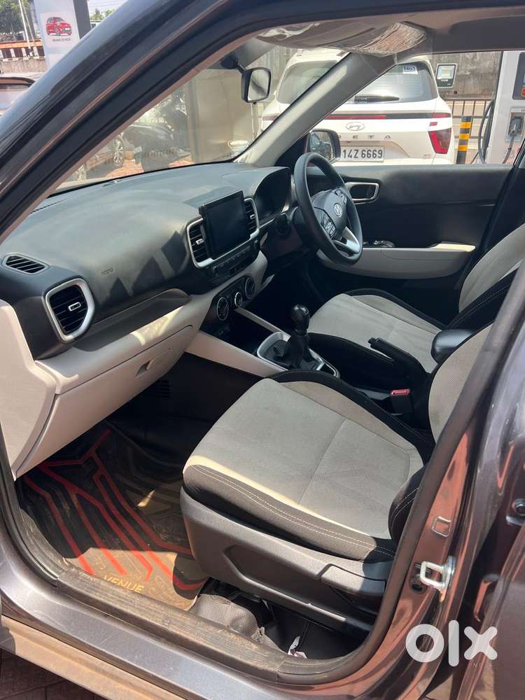 Hyundai Venue 1.2 S (o), 2023, Petrol