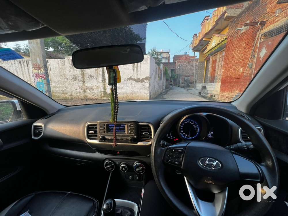Hyundai Venue Petrol 2021