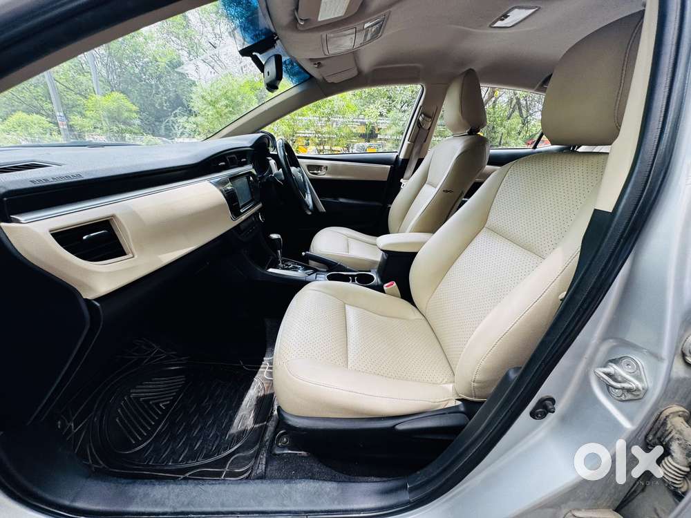 Toyota Corolla Altis G Hv At, 2015, Petrol