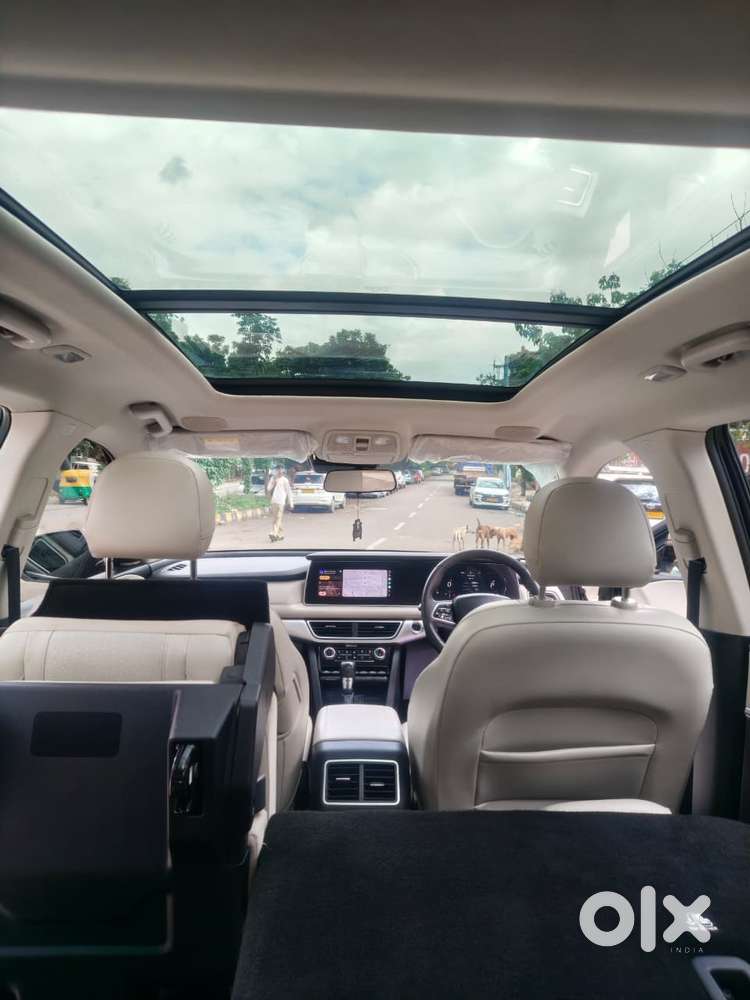 Mahindra Xuv700 2.2 Ax 7 Diesel At Str, 2022, Diesel