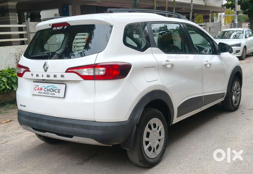 Renault Triber Rxz, 2022, Petrol
