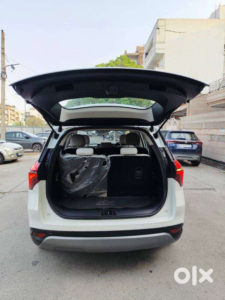 Mahindra Xuv700 2.2 Ax 7 Diesel At Str, 2022, Diesel