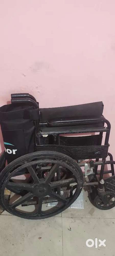 Wheel chair for patients