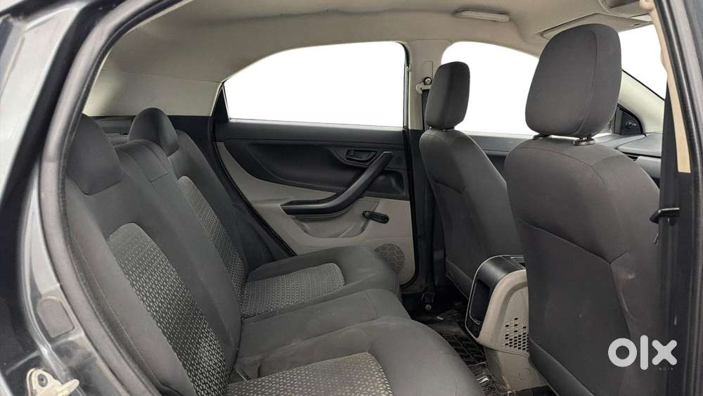 Tata Nexon 1.2 Revotron Xe, 2018, Petrol