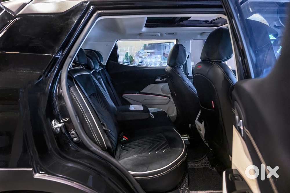 Mahindra Xuv 3xo Ax7l 1.2 Petrol At (pg), 2024, Petrol