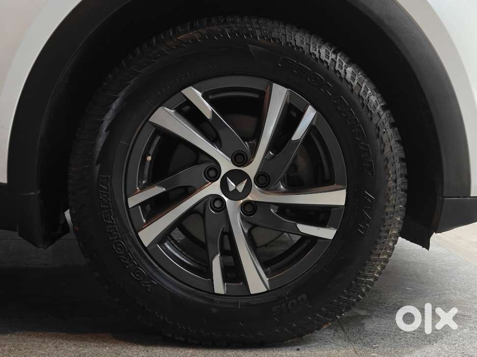 Mahindra Xuv700 2.2 Ax 5 Diesel At Str, 2022, Diesel