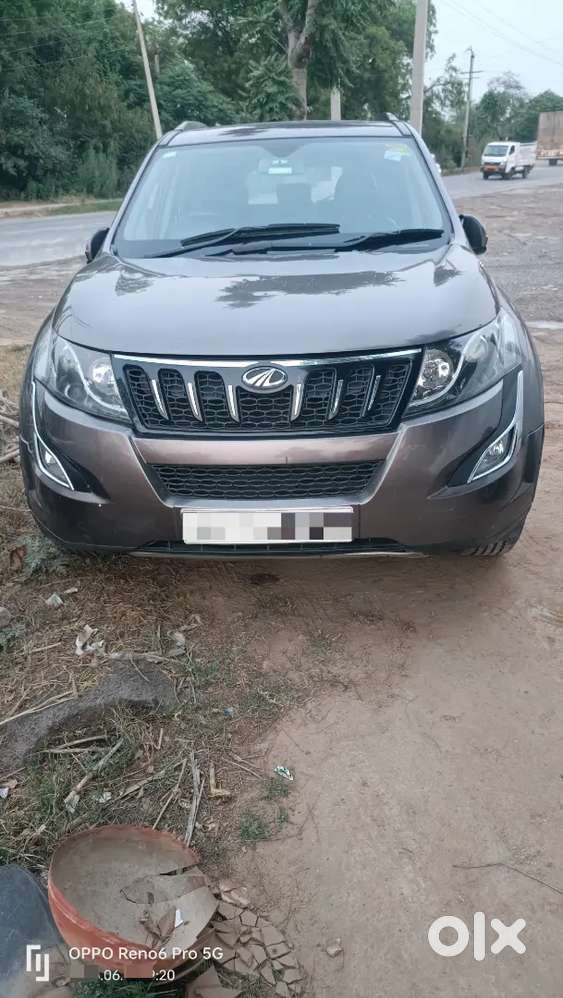Mahindra Xuv500 2018 Diesel 98500 Km Driven