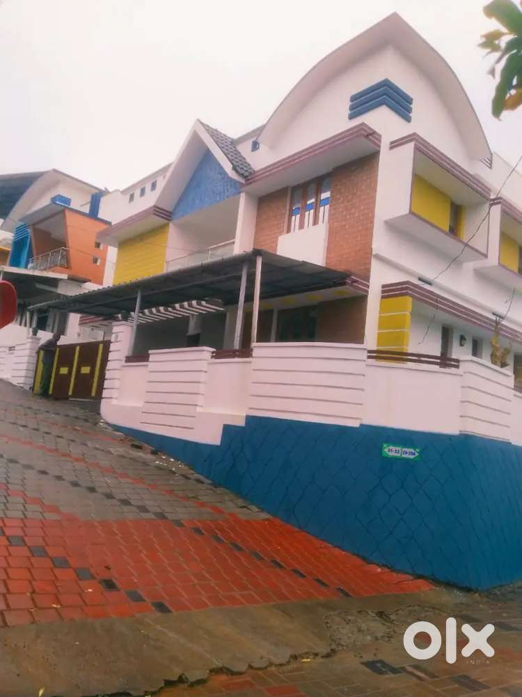 4BHK+ in Kakkanad