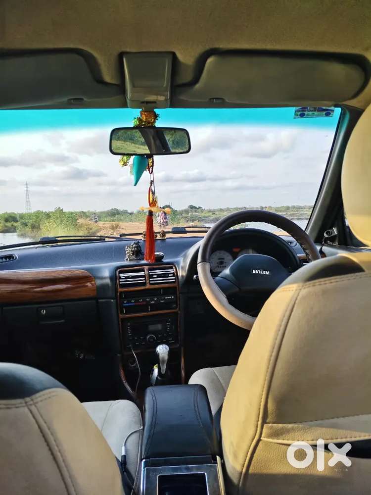 Maruti Suzuki Esteem (2005)