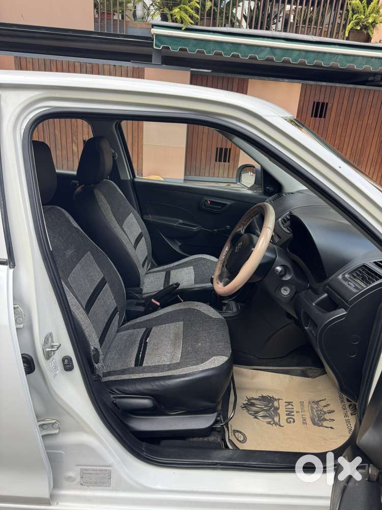 Maruti Suzuki Swift Lxi Optional-o, 2011, Petrol