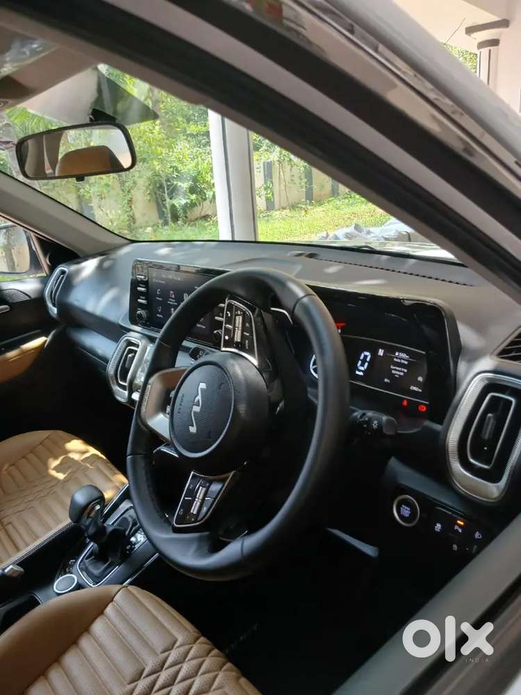 Kia Sonet 2025 Petrol 2400 Km Driven