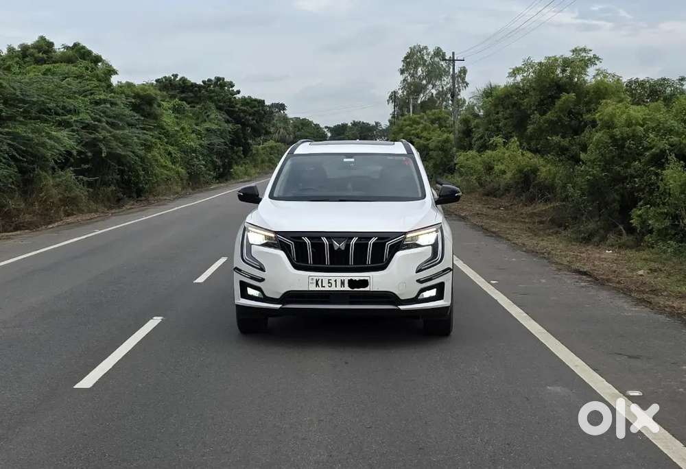 Mahindra Xuv700 Ax5 Diesel Manual Everest White Ceramic Coated