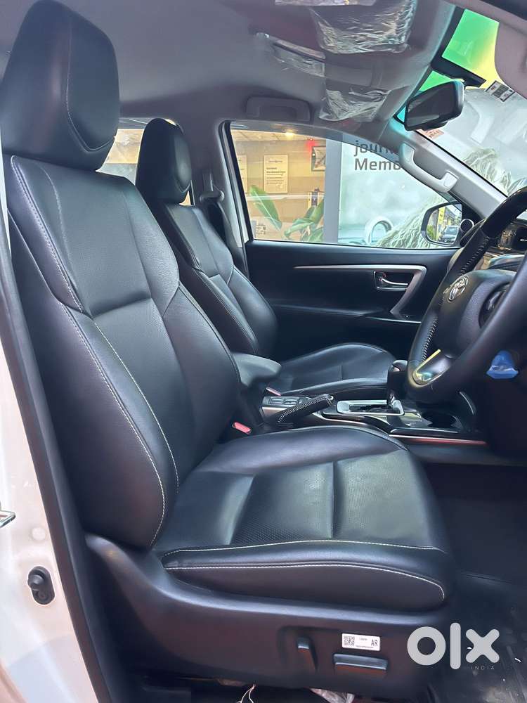 Toyota Fortuner [2021-ongoing] 2.8 2wd Diesel At, 2023, Diesel