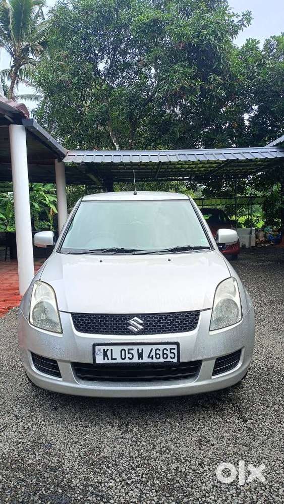 Maruti Suzuki Swift Lxi Bsiv, 2006, Petrol