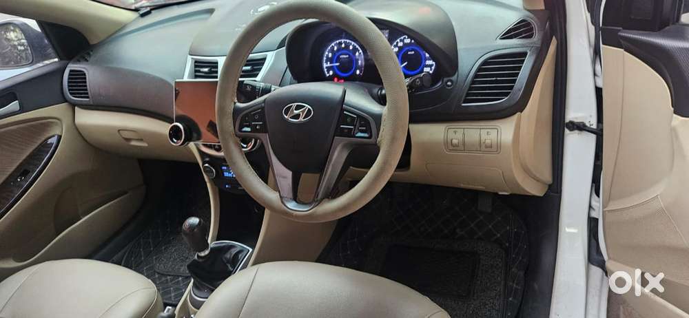 Hyundai Verna Fluidic 1.6 Vtvt Sx Opt, 2015, Petrol