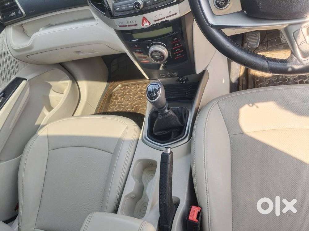 Mahindra Tuv 300 T8, 2019, Diesel