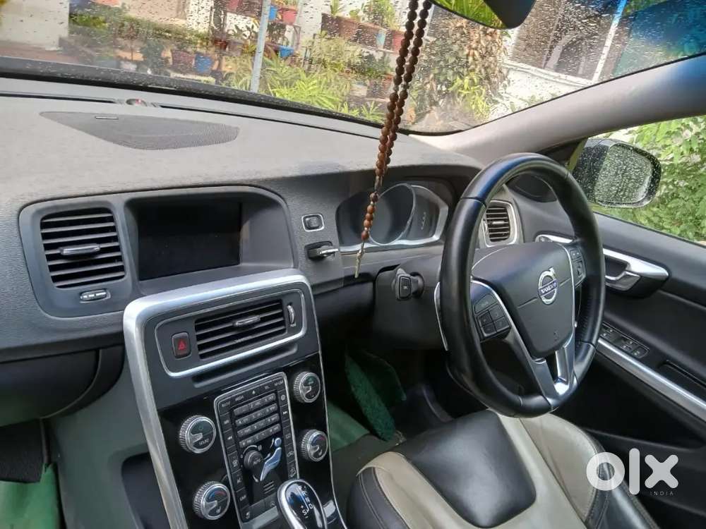 Volvo S60 Cross Country  Doctor Used  Excellent Condition