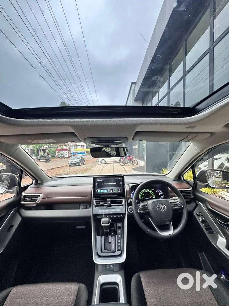 Toyota Innova Hycross 2.0 Vx Hybrid 7 Str, 2024, Petrol