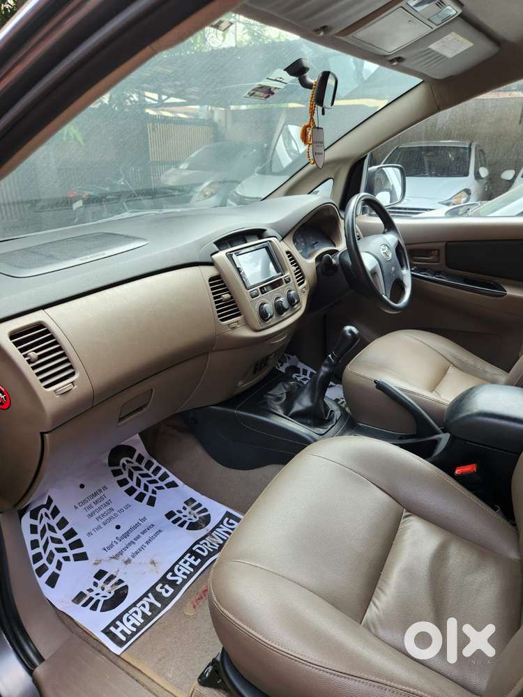 Toyota Innova 2.5 E Diesel Ps 7-seater, 2015, Diesel
