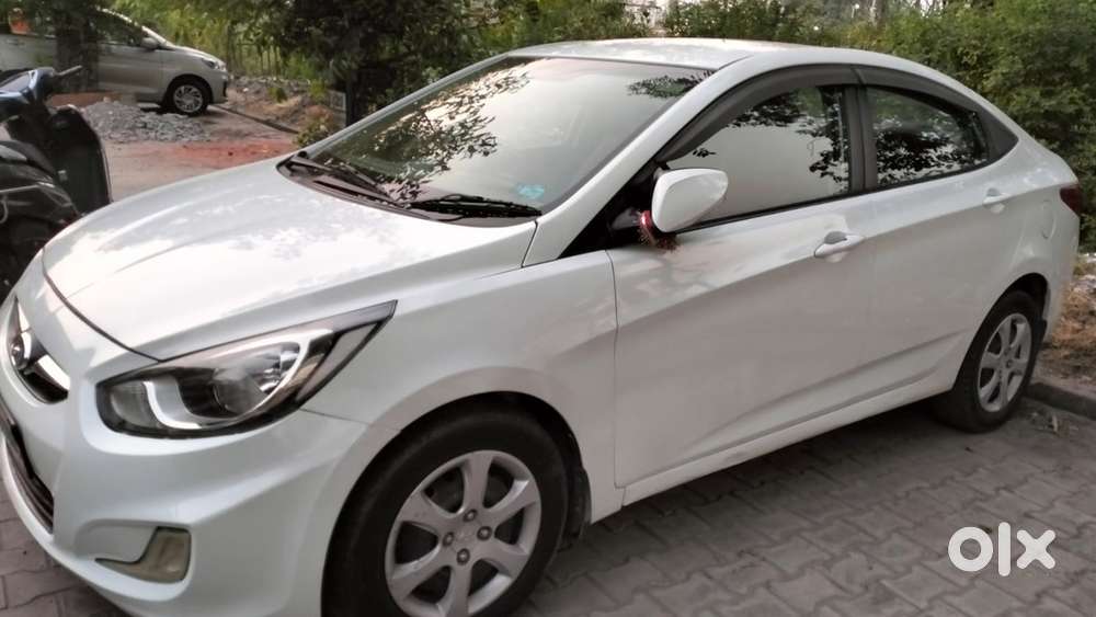 Hyundai Verna Petrol 2012