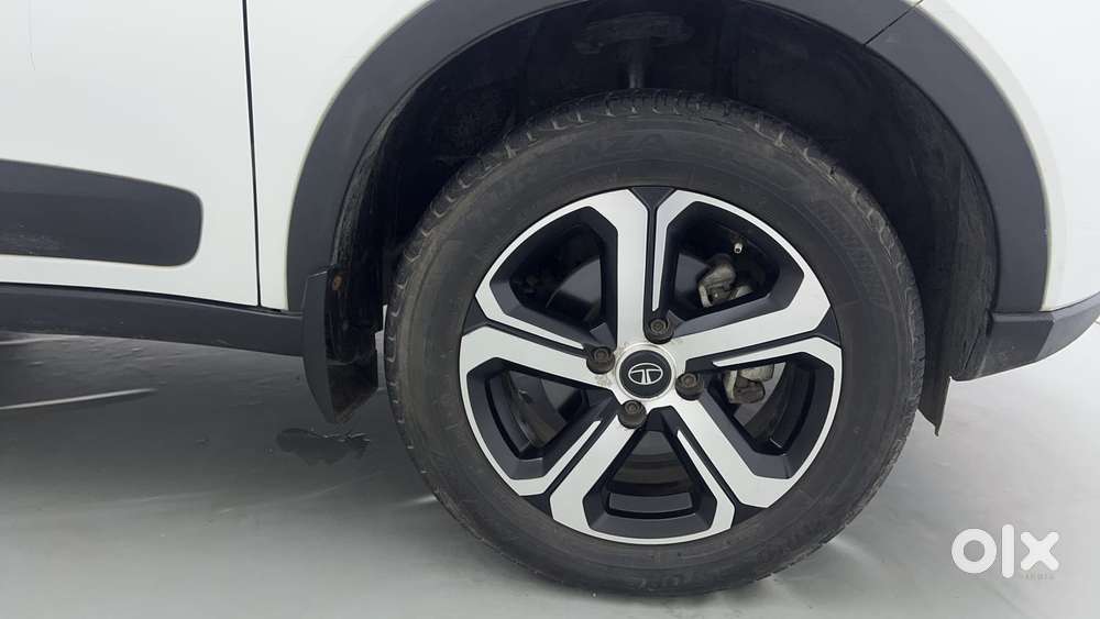 Tata Nexon 1.2 Revotron Xm (s), 2023, Petrol