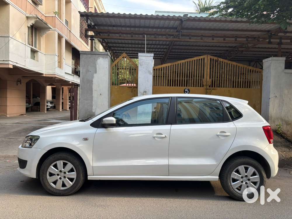 Volkswagen Polo Petrol Manual 2012