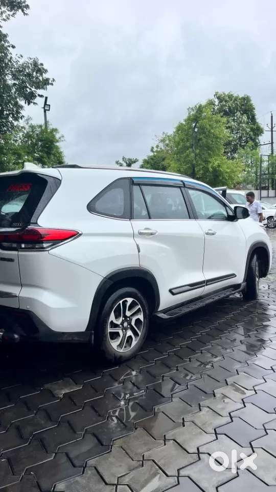 Maruti Suzuki Invicto Alpha Plus 7str, 2025, Petrol