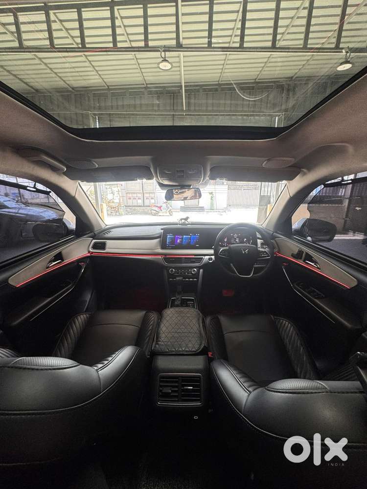 Mahindra Xuv700 2.2 Ax 7 Diesel At Luxury Pack Str, 2023, Diesel