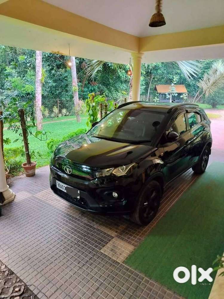 Tata Nexon Dark Edition - Xza+