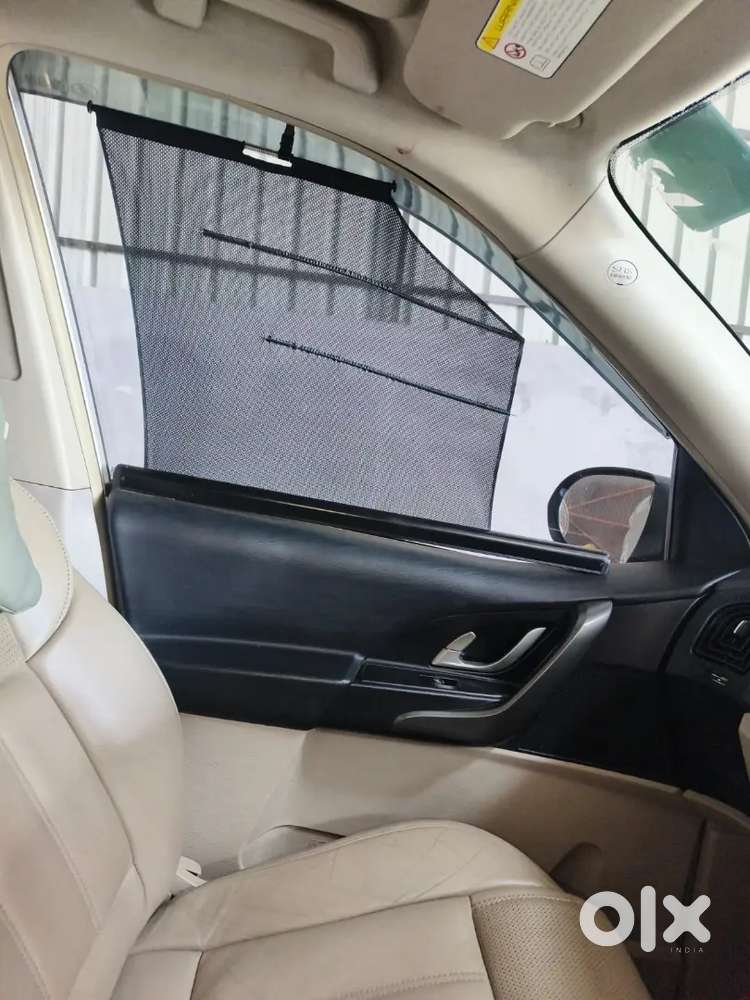 Xuv 2016 W10 Well Maintained Car For Sale