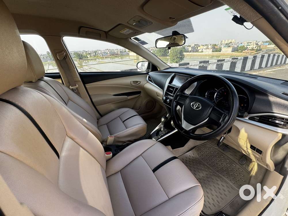 Toyota Yaris J Cvt, 2020, Petrol