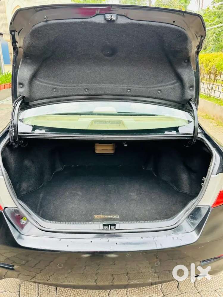 Toyota Camry 2012 Petrol 75000 Km Driven