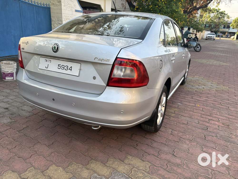 Skoda Rapid Elegance 1.6 Tdi Cr Manual, 2012, Diesel