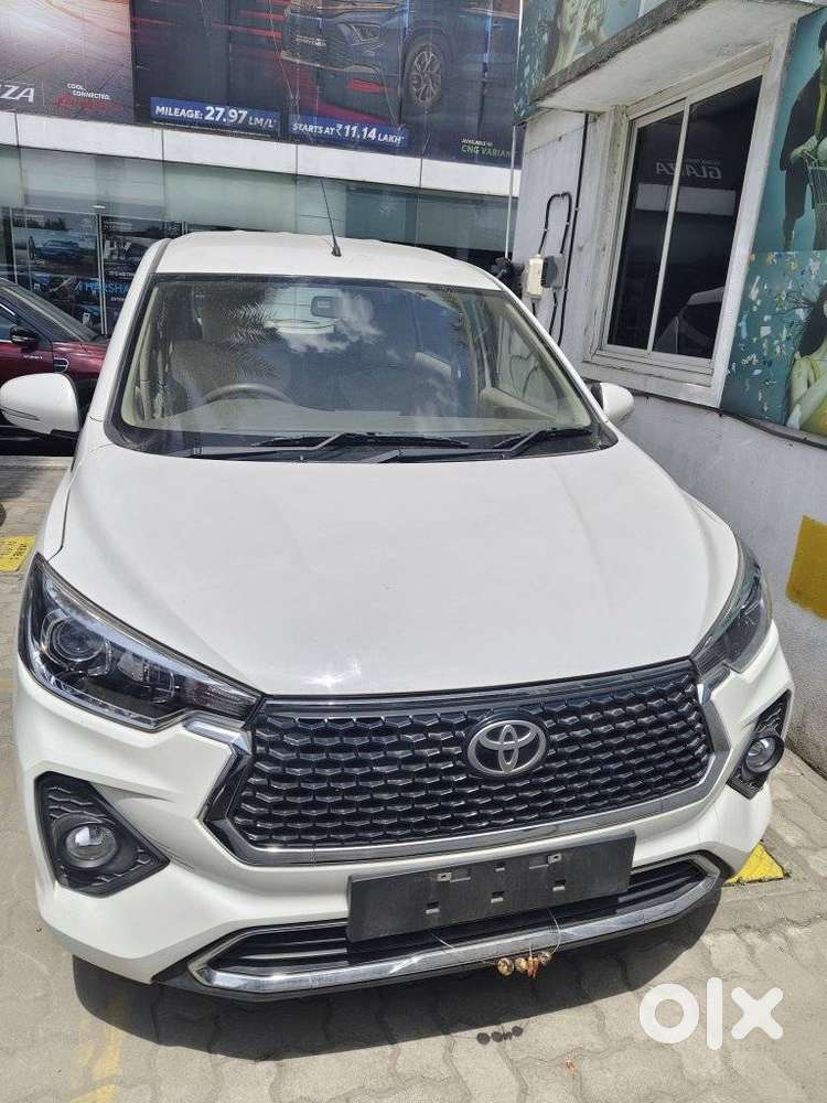 Toyota Rumion V Mt, 2025, Petrol