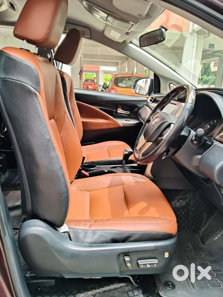 Toyota Innova Crysta 2.8z Automatic, 2016, Diesel