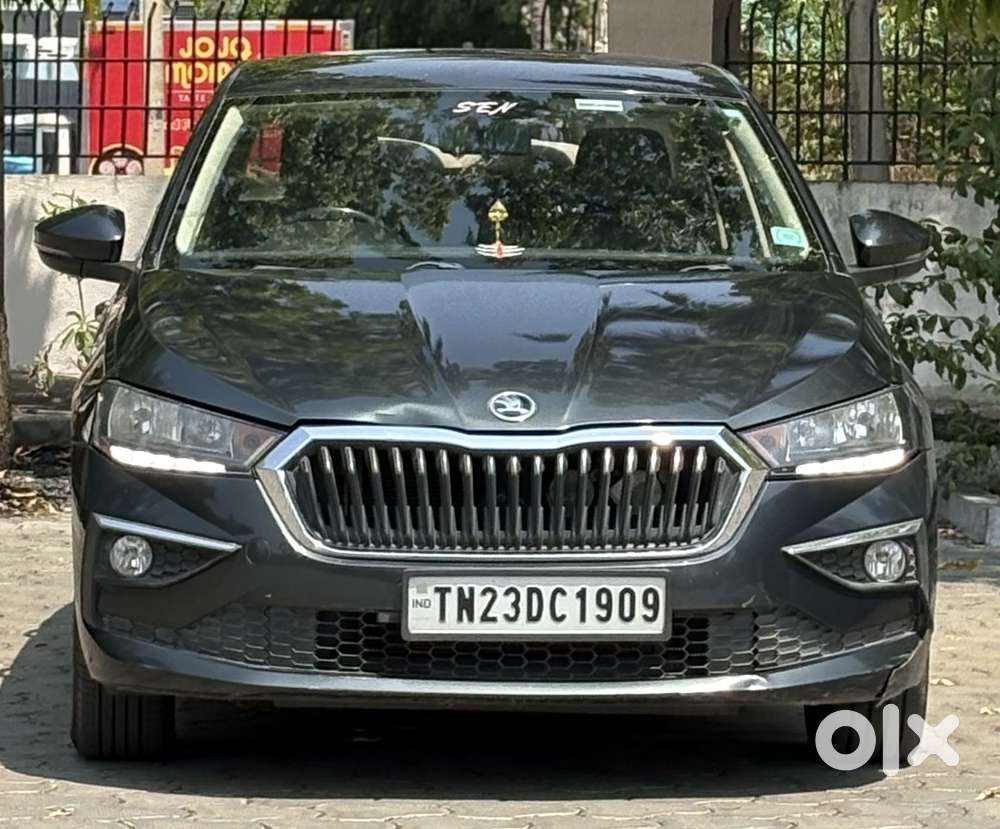 Skoda Slavia Ambition 1.0l Tsi At, 2022, Petrol