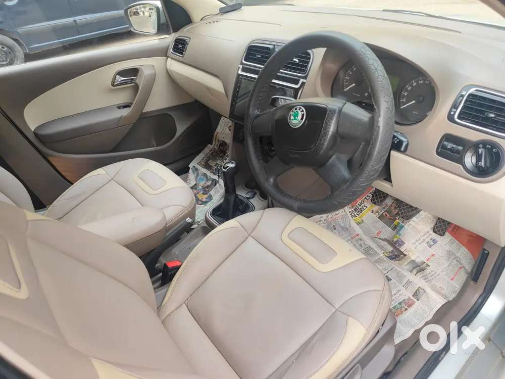 Skoda Rapid 1.6 Ambition 2013