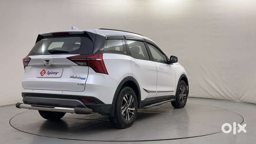 Mahindra Xuv700 2.0 Ax 5 Petrol Mt 7 Str, 2023, Petrol