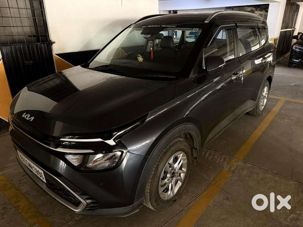 Kia Carens Petrol 2023
