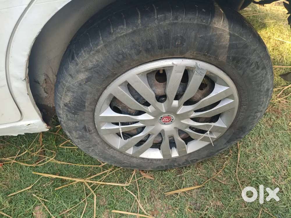 Hyundai Accent 2010 +2031 Tak Vailid Hai  Cng On Pepar Hai
