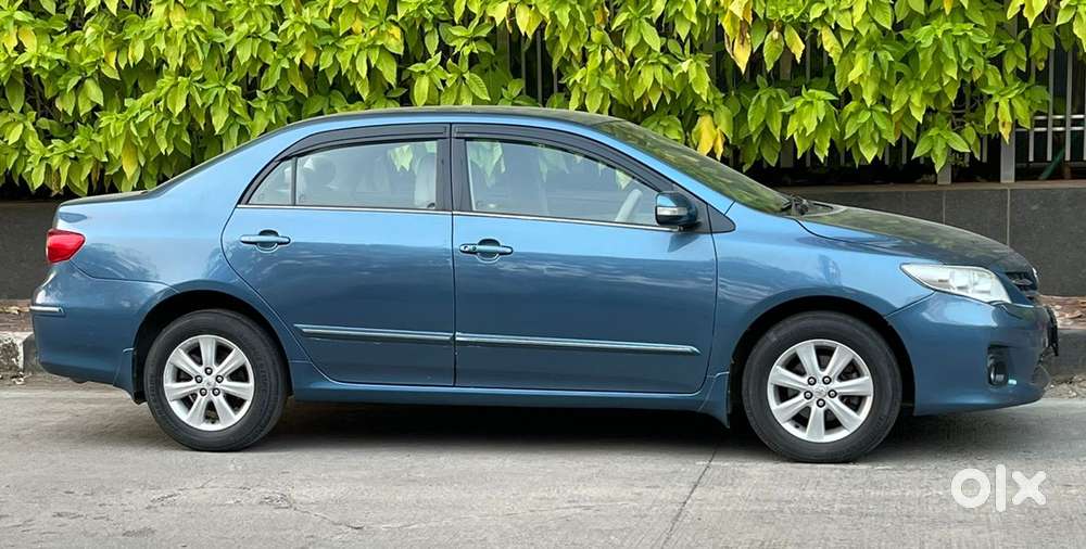 Toyota Corolla Altis 2012