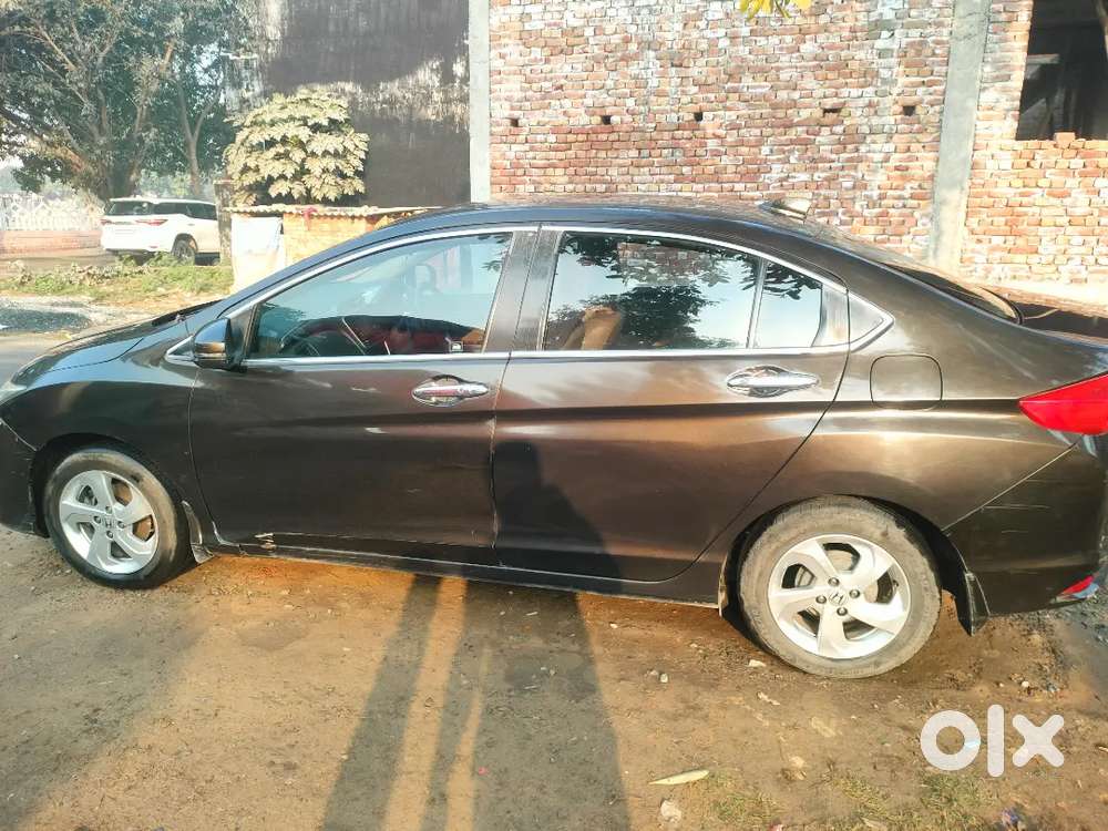 Honda City 2015 Cng & Hybrids 122000 Km Driven