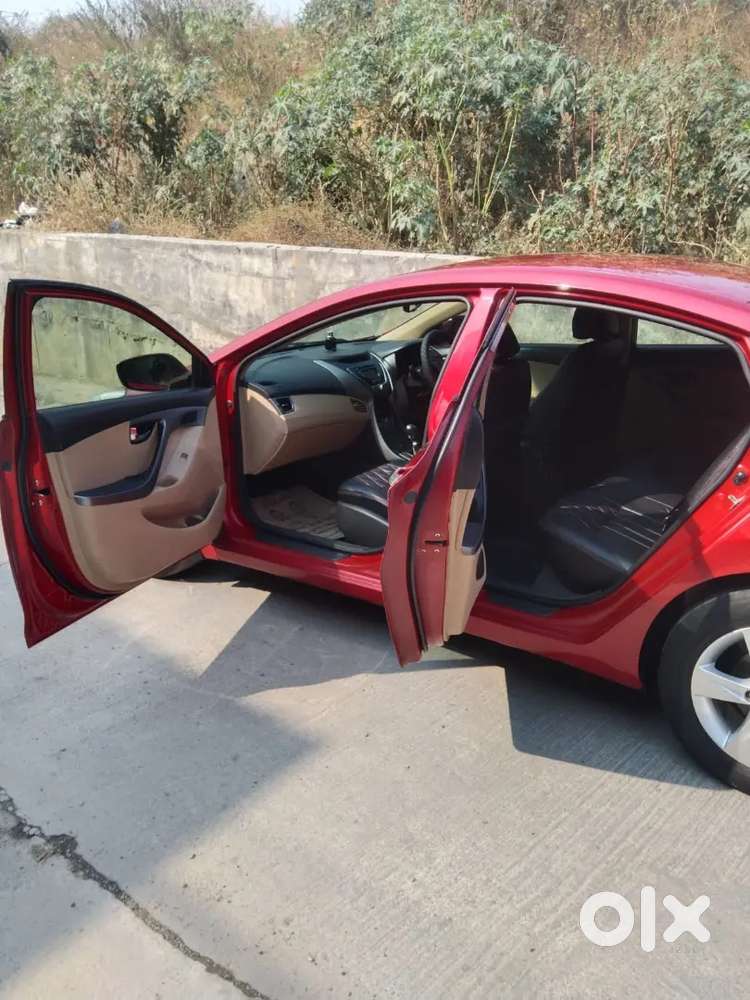 Hyundai Elantra 2014 Diesel 98000 Km Driven