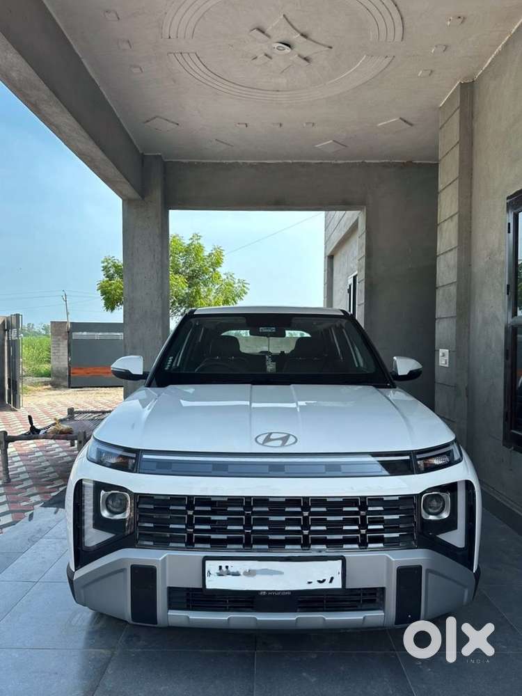 Hyundai Venue 2026 Petrol 5500 Km Driven