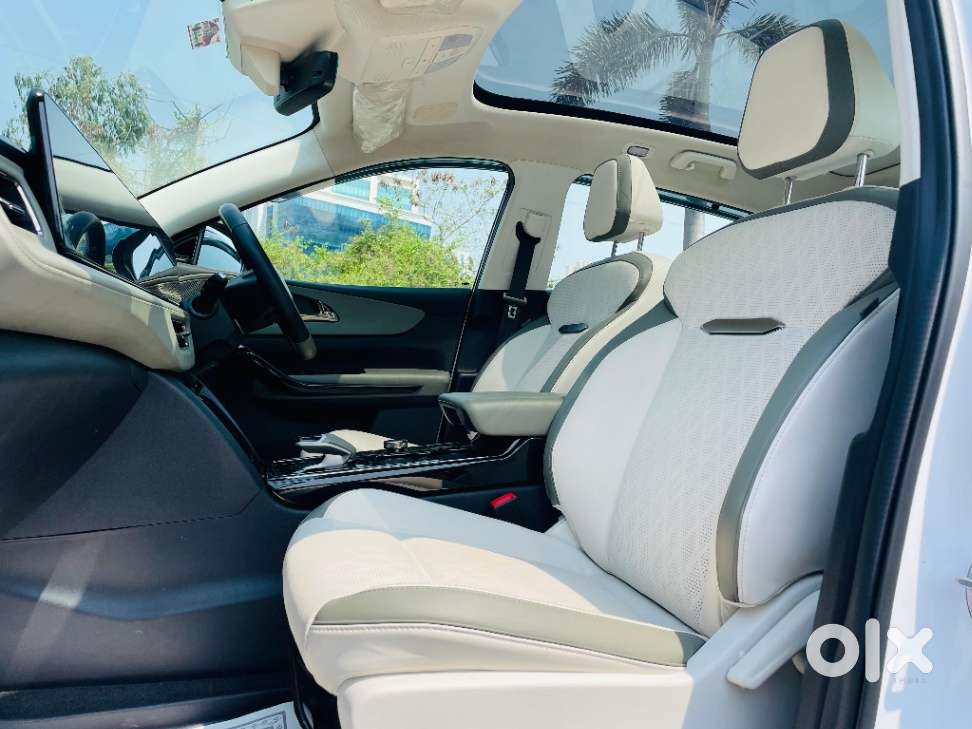 Mahindra Xev 9e Pack Three Select, 2025, Electric