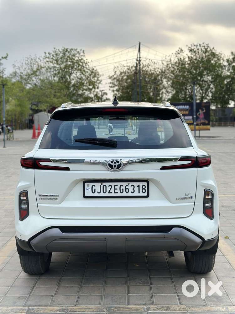 Toyota Urban Cruiser Hyryder 1.5 V Hybrid, 2024, Cng & Hybrids